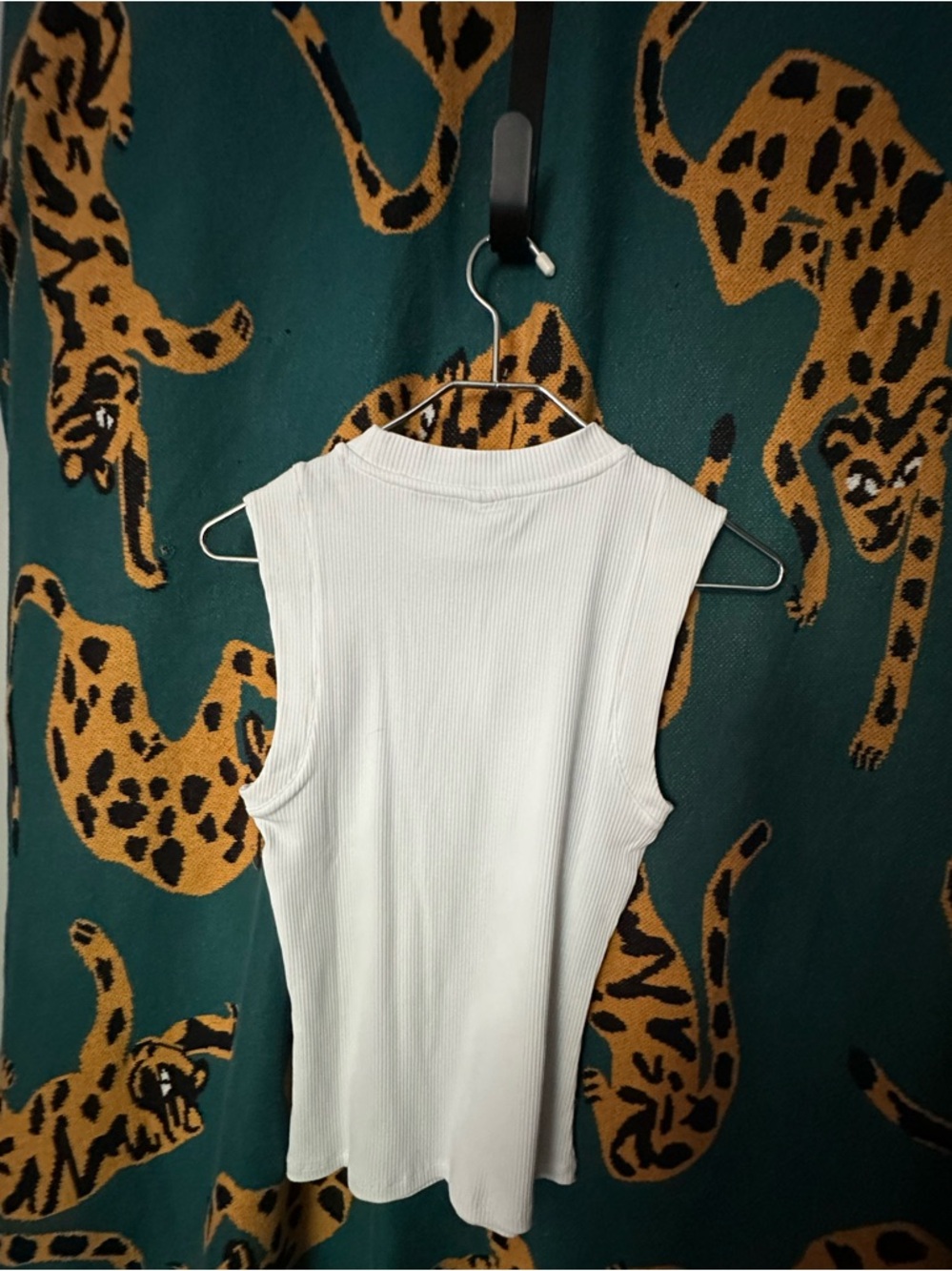 LASCANA | White Ribbed Sleeveless Tank Top - Picture 3 of 3